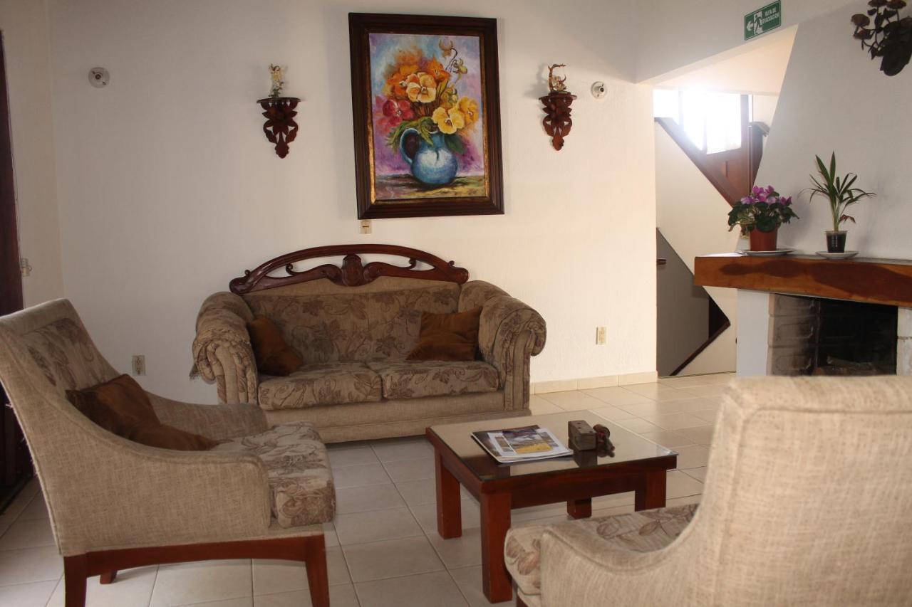 Hospedaje Casa Marsella فيلا دي ليفا المظهر الخارجي الصورة